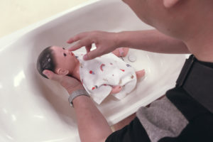 【妊娠6ヶ月】パパママ学級で、赤ちゃんの沐浴＆妊婦体験（夫）してきました！