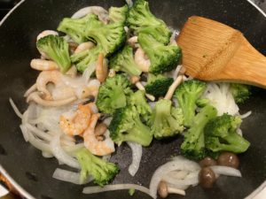 【料理】生協（コープ）のミールキット「海老とごろごろブロッコリーの中華炒め」